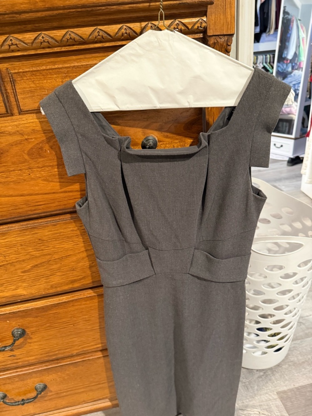 Black Halo Gray Cap-Sleeve Midi Sheath Dress